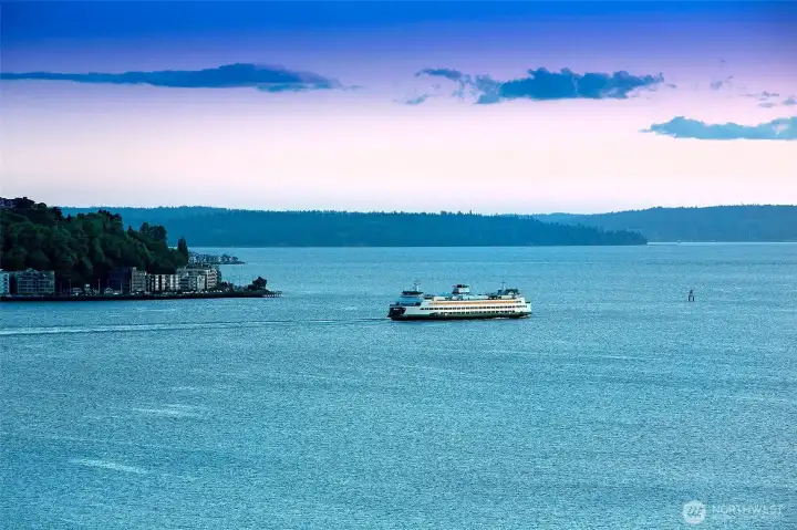 Nothing like enjoying the lazy ferry crossing over Alki Point. Nothing like enjoying the lazy ferry crossing over Alki Point.