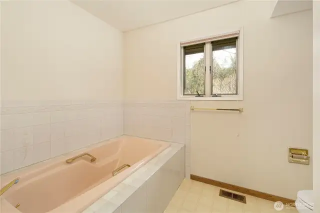 2nd Bathroom