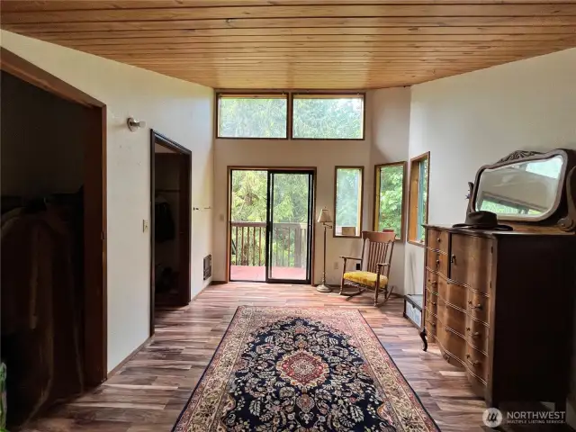 Upper level bedroom#2 with balcony