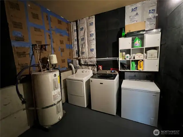 Lower level laundry plumbed for 3rd Bathroom