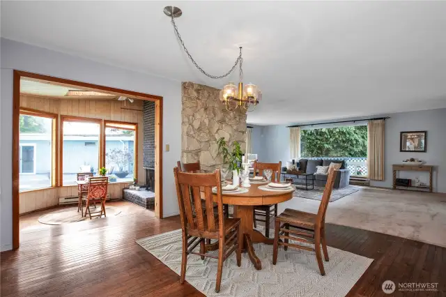 The floor plan is roomy and allows for your guests to mingle without feeling crowded. Multiple areas to have great conversations.