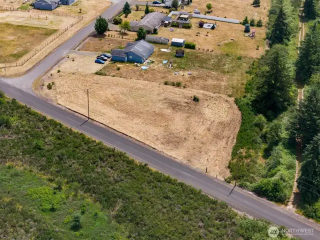 Large 1.09 acre lot in Oakville, Wa.