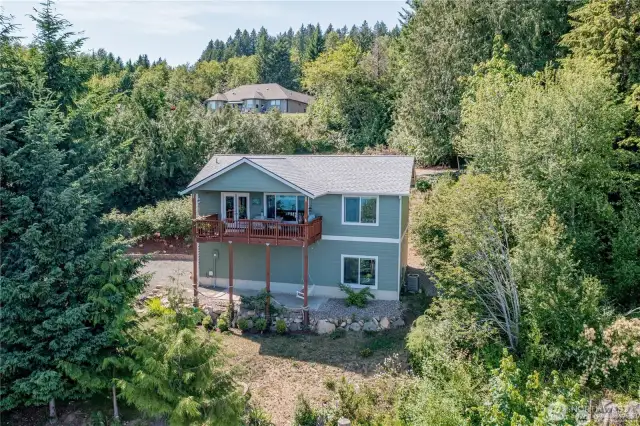 Beautiful nearly new craftsman style home with amazing Hood Canal Views
