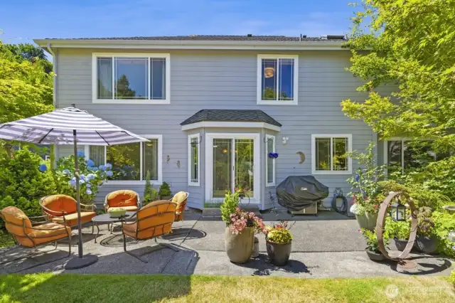 And now, let’s check out the backyard—big, private, and beautifully green. It’s your own slice of outdoor serenity.