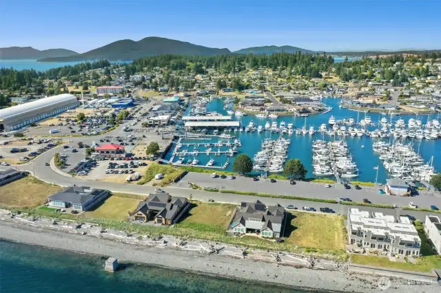 This Skyline waterfront townhome delivers front-row views of the marina, sparkling waters, and vibrant sunsets.