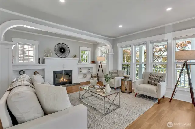Light and bright front room