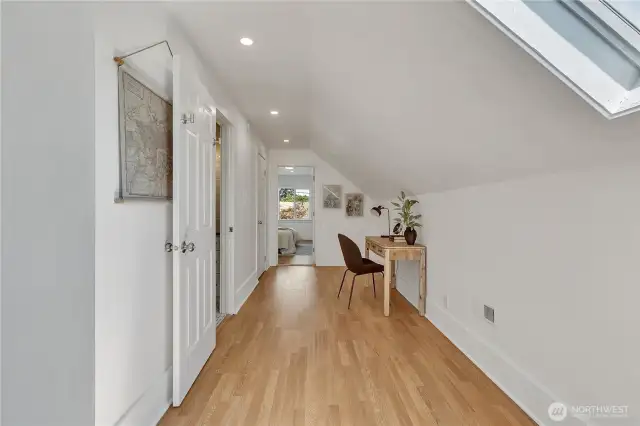 upstairs office space