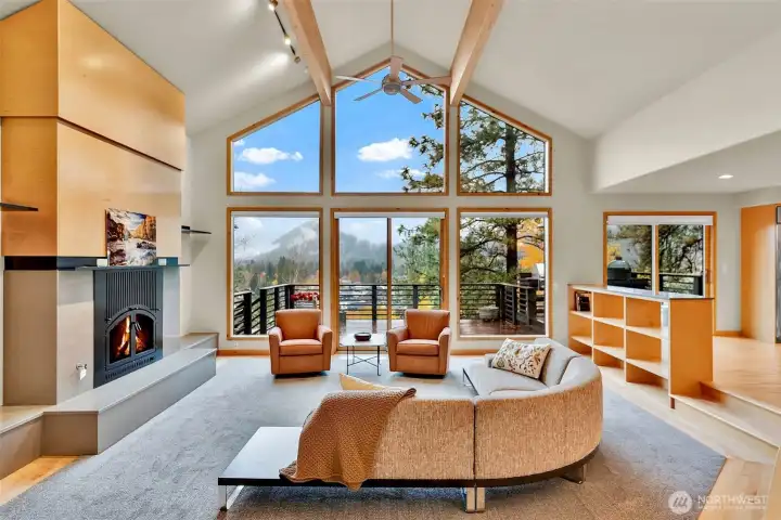 Vaulted ceilings, beautiful views
