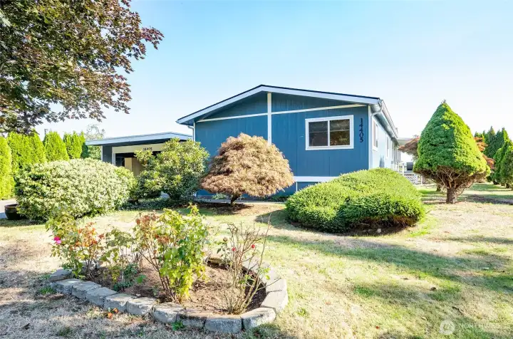 Beautifully manicured home with spectacular view of majestic Mt. Rainer.