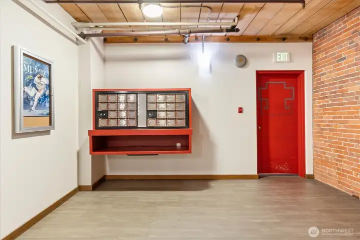 Main lobby mailboxes off of 4th floor (Western Ave level)
