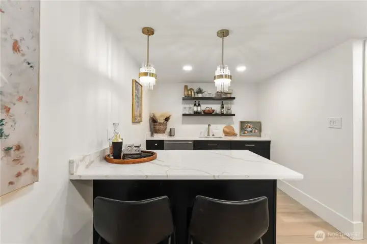 Wet bar on lower