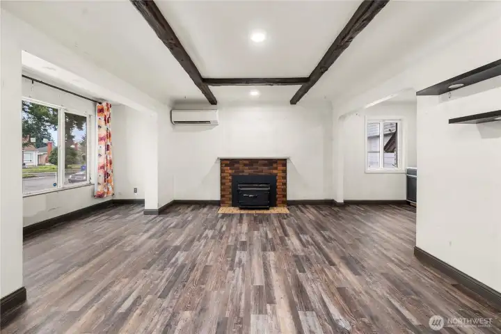 As you enter, notice the newer laminate flooring thru-out the home.