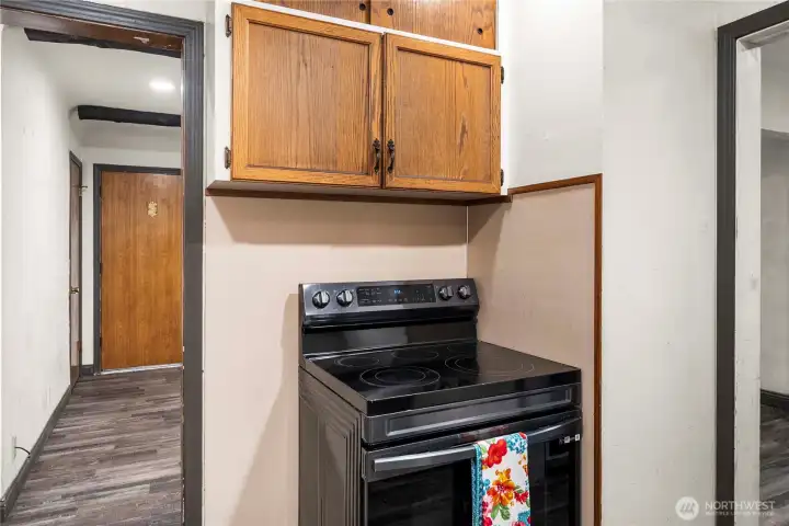 This is the wall that has the potential to remove and open up the space.