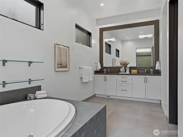 Primary En-Suite Bathroom