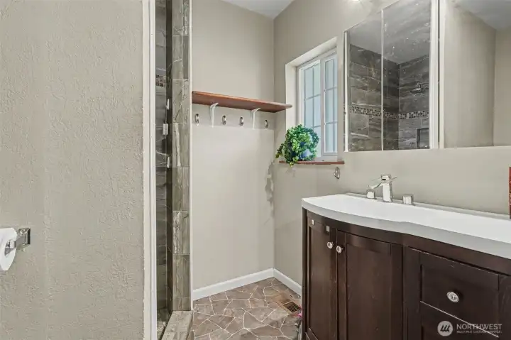 Primary Bath - Sink faucet lights up when running