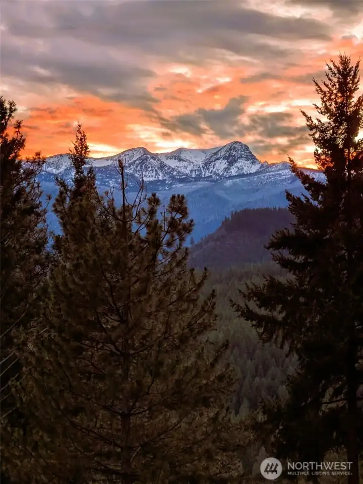 You'll love the Sunsets from the Deck!!