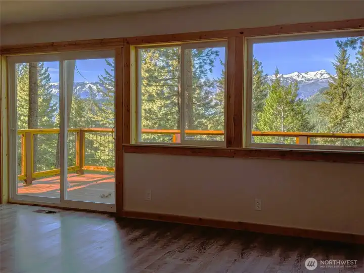 Window wall with terrific mountain views!