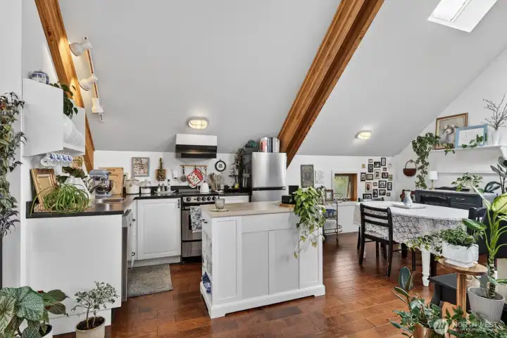 Extremely functional kitchen...