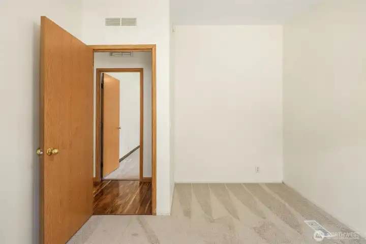 Bonus room/Potential 3rd bedroom