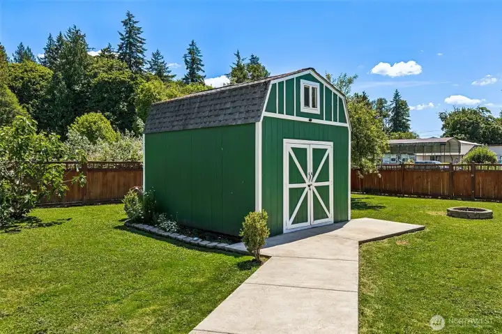Heated 12x16 Outbuilding
