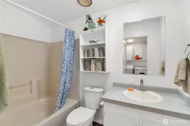 Big bathroom right next to the Primary Bedroom