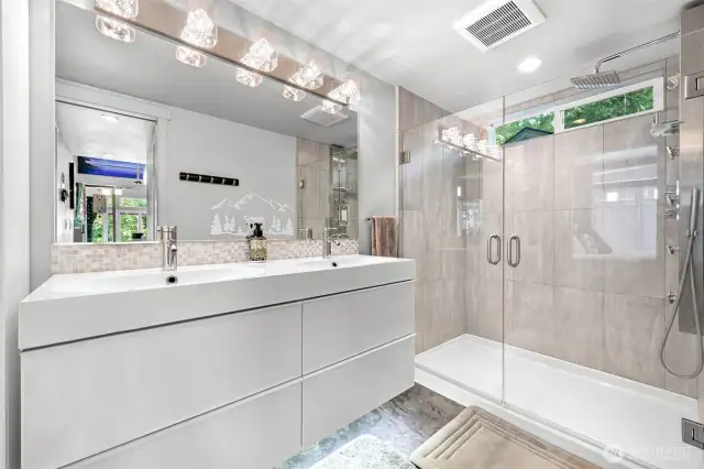 Main Bathroom Large shower provides plenty of hot water with the on demand hot water system.