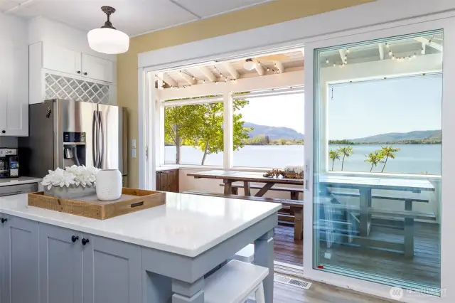 Kitchen with Veranda Access