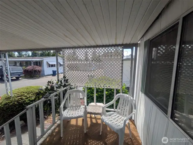 Nice front porch for coffee or visiting