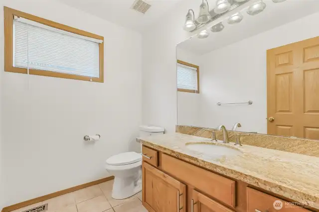 Lower level 1/2 bath.