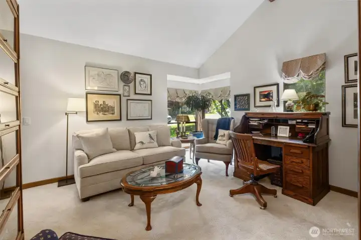 Main floor Office/Den /Guest w Full Bath