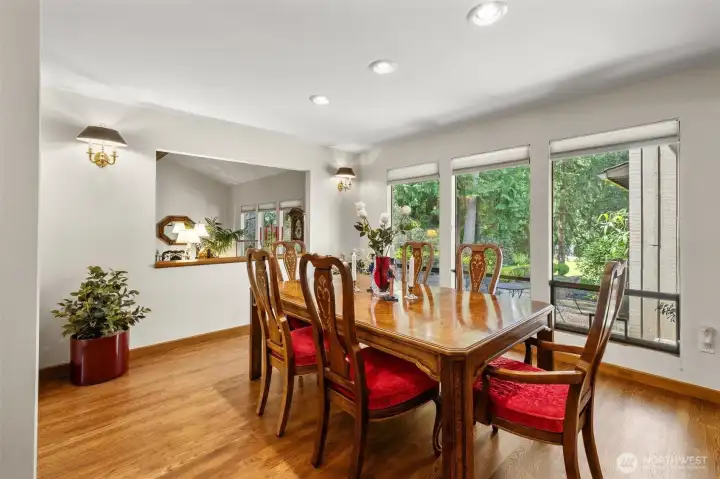Dining Room or Flex Room