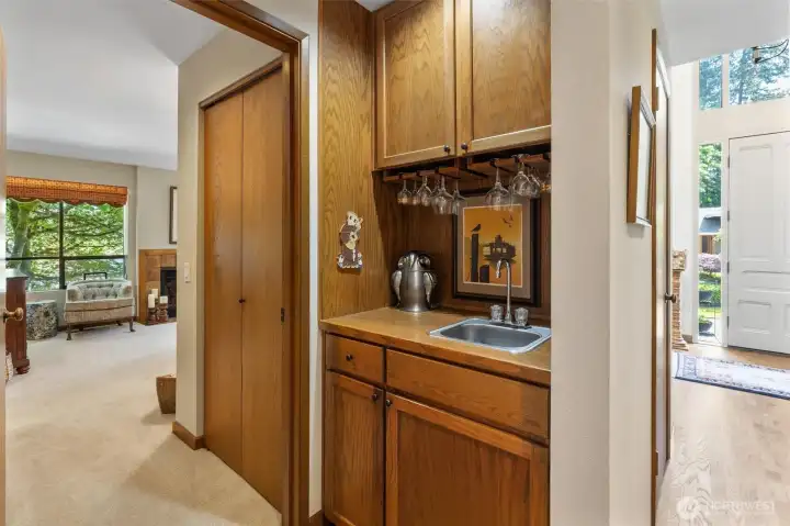 Wet Bar joins Family Rm, Dining, & Living Rm