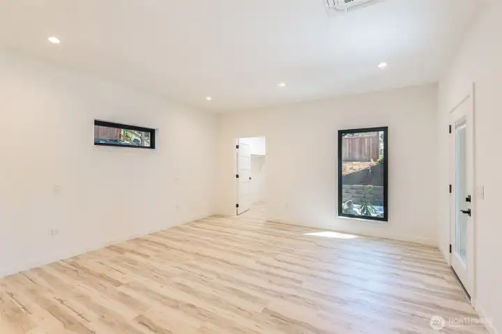 Primary suite