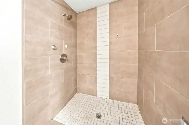 Primary Ensuite Bath