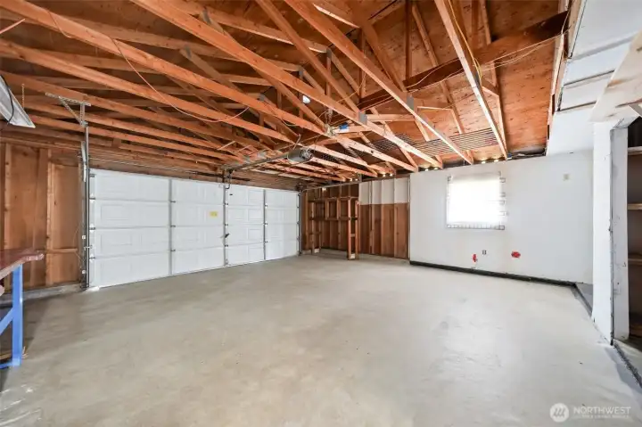 Large 2-Car Garage