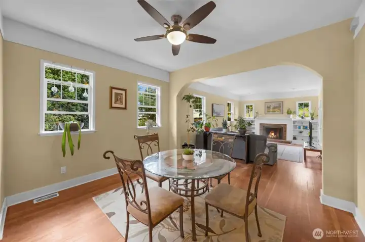 Another view of the dining room.