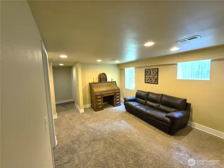 Family room photo 2.