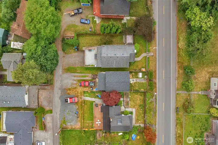 View of the back neighborhood.