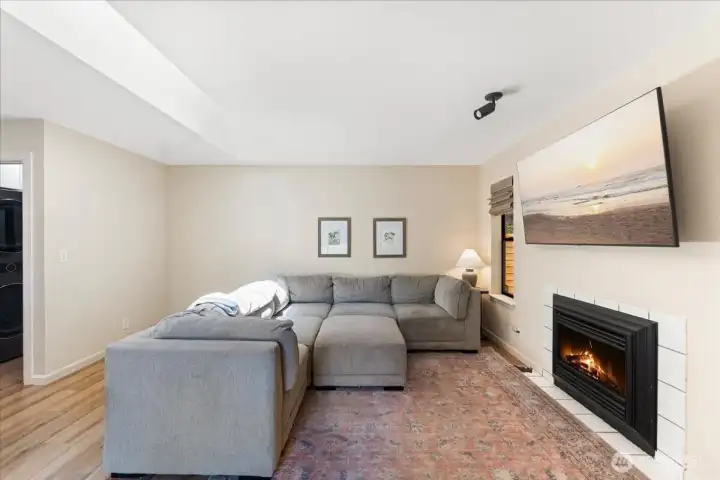 The living room can accommodate very large furniture and still have plenty of space. The living room can accommodate very large furniture and still have plenty of space.