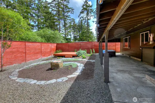 Yard design by Coastal Yard Designs