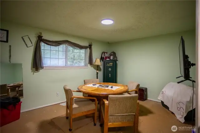 other large bedroom