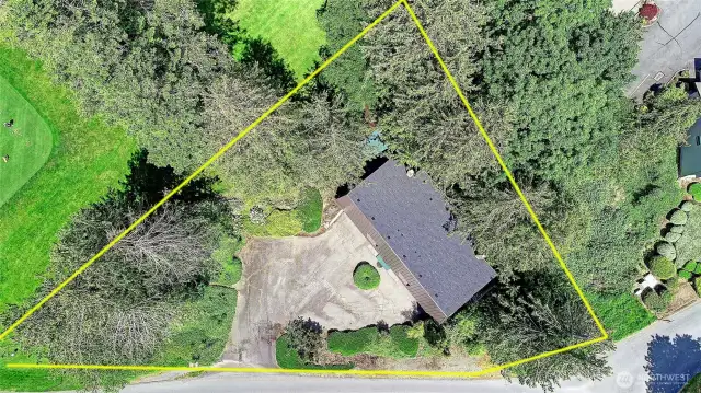 Aerial photo showing approximate property boundaries