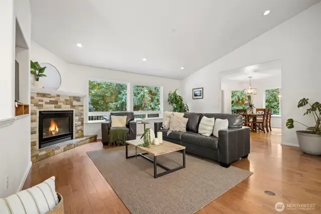 Just minutes from Fairhaven, Arroyo Park, and the Interurban Trail, this expansive 3,200+ sq ft home offers the ultimate blend of peaceful privacy and flexible living. The windows bring the green views into the home from every room.