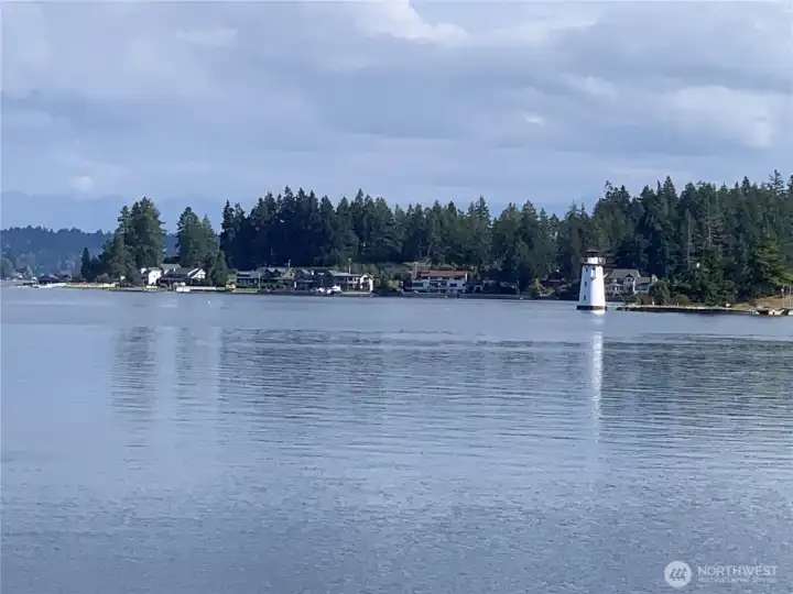 Fox Island is a world away from Gig Harbor but close enough for dinner, drinks, or great shopping.