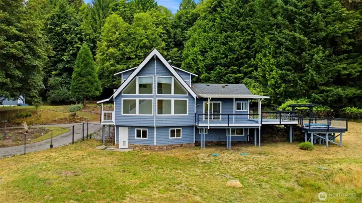 200 N Schaufler Ln - Main House