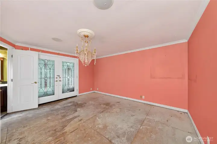 Primary ensuite with walk-in closet