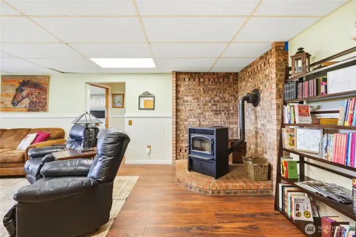 Cozy pellet stove heats the daylight basement very handily!