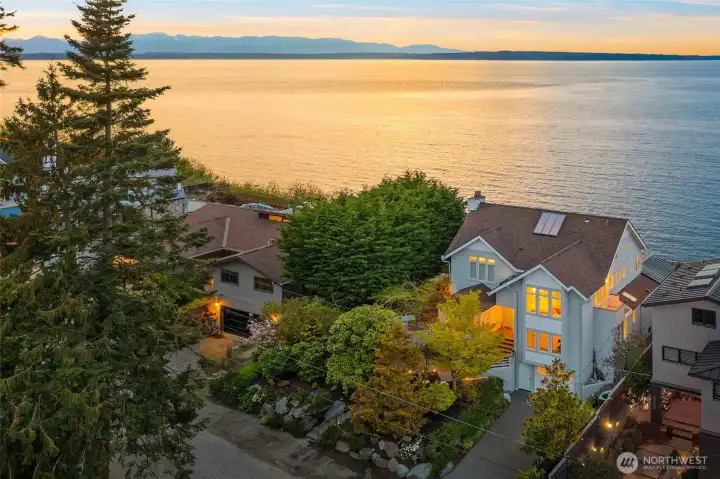 Perched on the waterfront in North Beach.