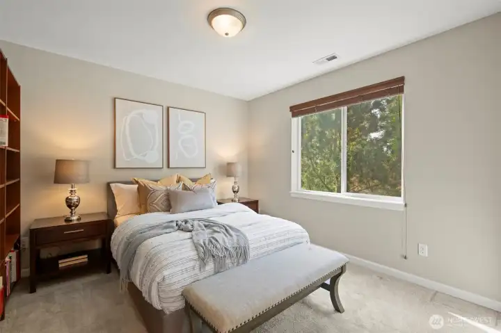 Guest bedroom #1
