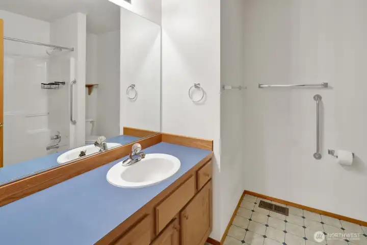 Primary bath